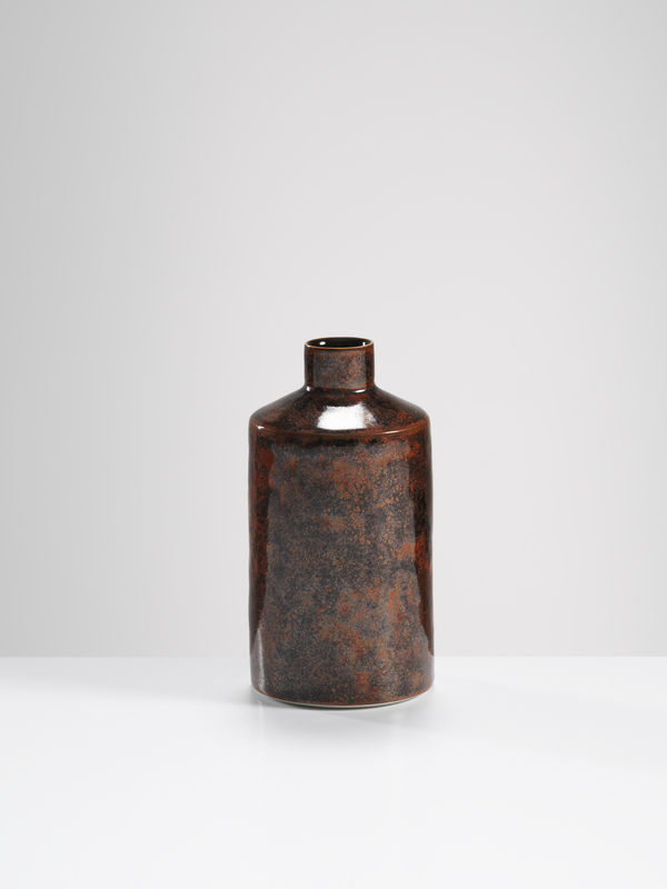 Chris Keenan, 68 Mottled tenmoku and red bottle