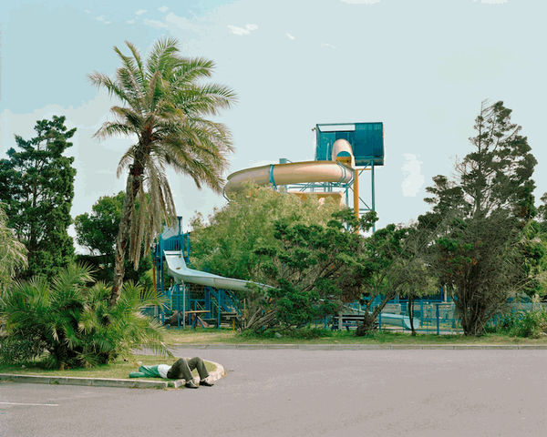 Vincent Bezuidenhout Milnerton Waterpark, 2012 Photography - Inkjet print on Baryta Hahnemühle 80 x 100 cm Edition of 10 + 2AP