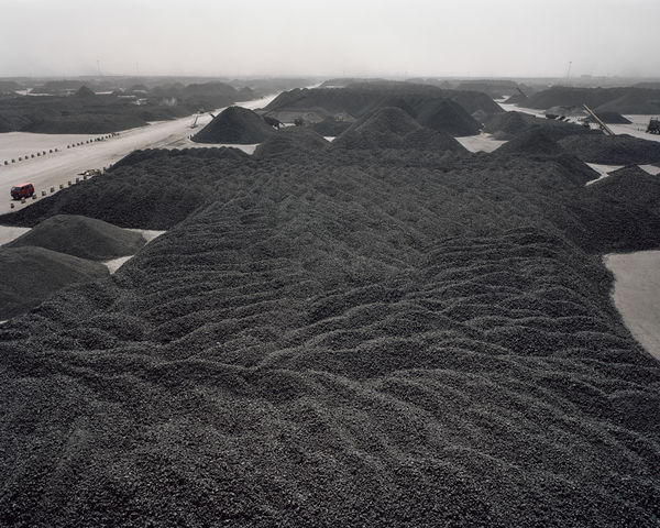 Edward Burtynsky, Tanggu Port, Tianjin, 2005