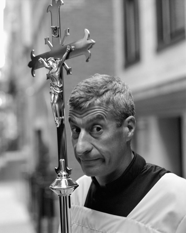 Sante D'Orazio, Priests (Maurizio Cattelan), 2007