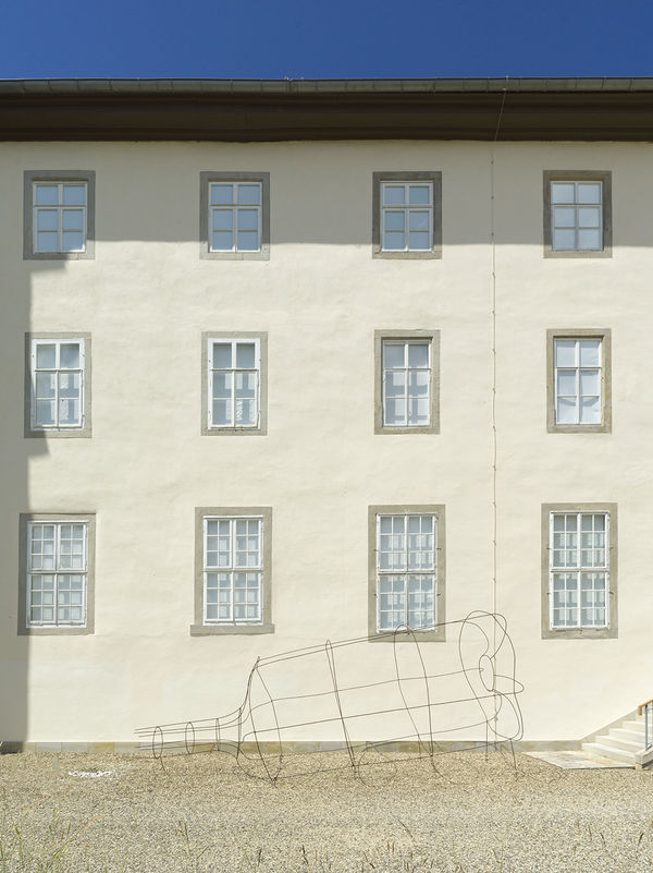 Ilya & Emilia Kabakov, La Fontana, Madra e Figlio, 2000