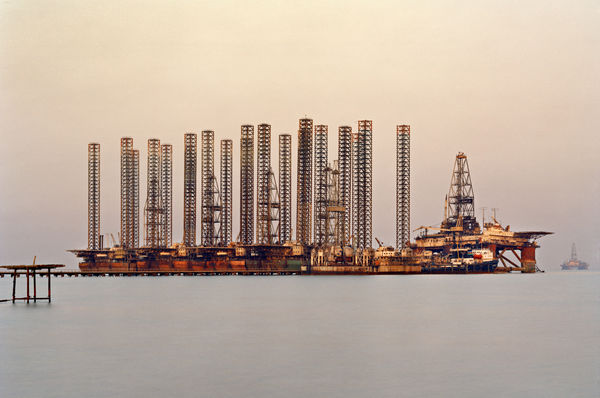 Edward Burtynsky, SOCAR Oil Fields #6, Baku, Azerbaijan, 2006
