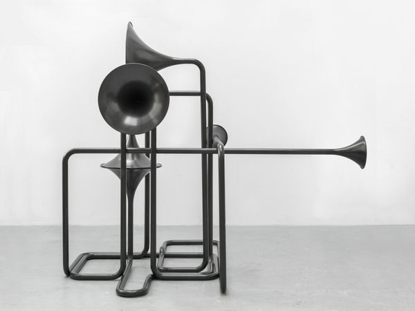 Alicja Kwade, Hypothetisches Gebilde, 2017