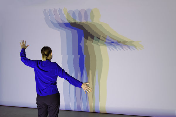 Olafur Eliasson, Your uncertain shadow (growing), 2010