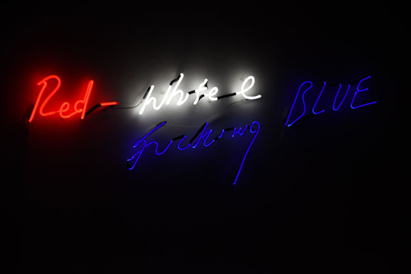 Tracey Emin, Red, white and fucking blue, 2002
