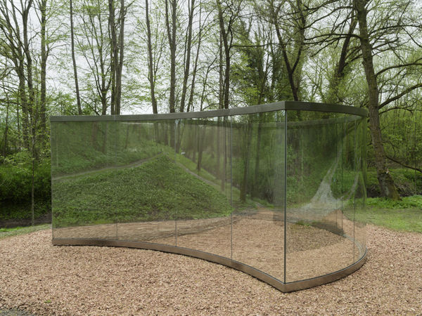 Dan Graham, Anamorphic Surfaces / 2 way mirror / perforated steel, 2007-2008