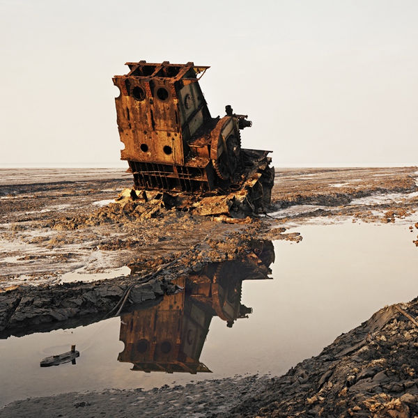 Edward Burtynsky: Nature Speaks