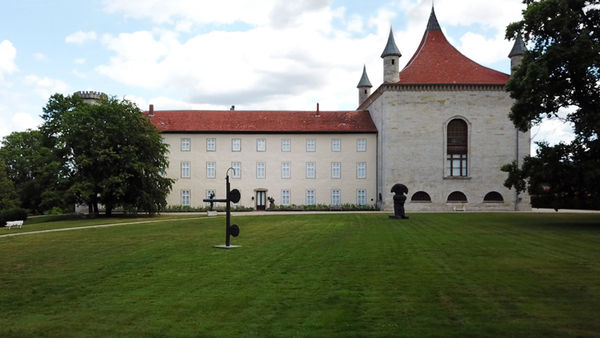 KEHRWIEDER AM SONNTAG, IM GEIST VON GEORG BASELITZ