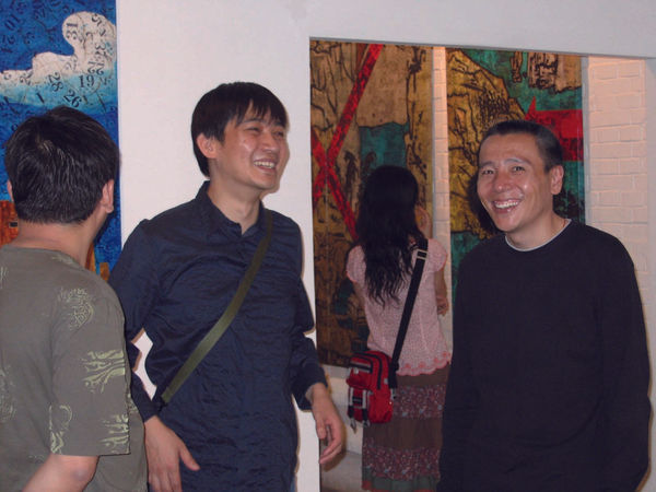 Xue Song with Leng Lin during his solo exhibition at Dimensions Art Centre, 2006