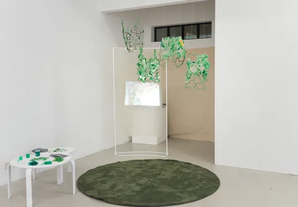 Riya Bhagat Fashion After Fashion 2024 Seaweed Brown Algae Food Colour Glycerine Metal Wire And Waste Silicon Tubes