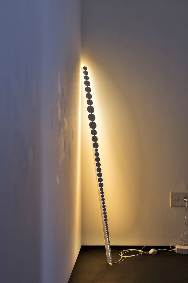 Stitch Lighting Ⅲ Flute aluminium coating, LED 6 x 5 x 135cm 2021 ed 1/20