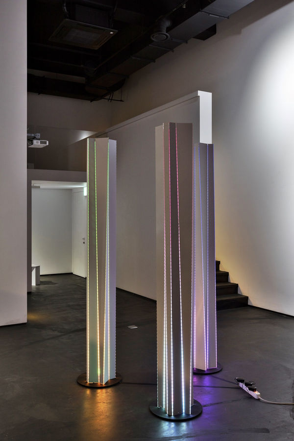 Stitch Lighting Ⅰ (Cactus) aluminium coating, LED 30 x 35 x 240cm (each) 2021