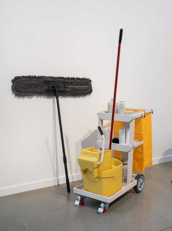 The Best Booths at Independent Art Fair, From a Porcelain Janitor’s Cart to Abstract Ledger Drawings