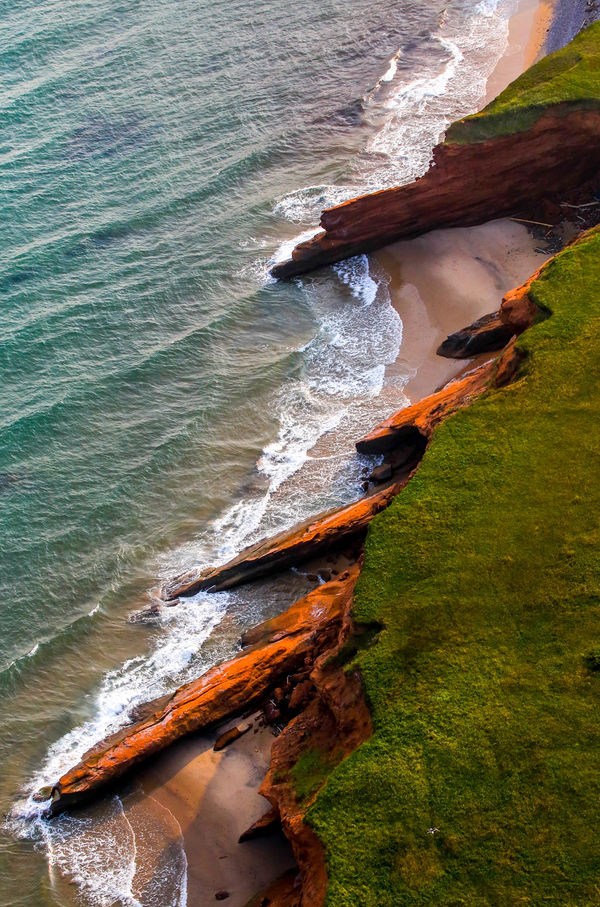 Falaises de grès rouge, îles-de-la-Madeleine, QC, 2014 36 x 24 in., Ed. 10 48 x 32 in., Ed. 10
