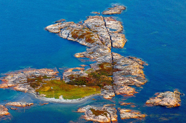 Sillon d’ère glaciaire, Sept-Îles, QC, 2019 24 x 36 in., Ed. 10 32 x 48 in., Ed. 10