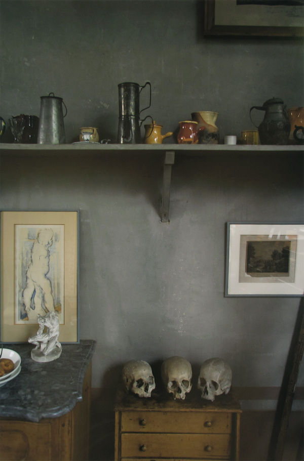 Joel Meyerowitz, Cezanne's Studio, Skulls, Aix-en-Provence, 2011