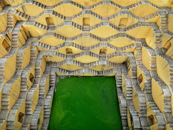 Edward Burtynsky, Stepwell #2, Panna Meena, Amber, Rajasthan, India, 2010