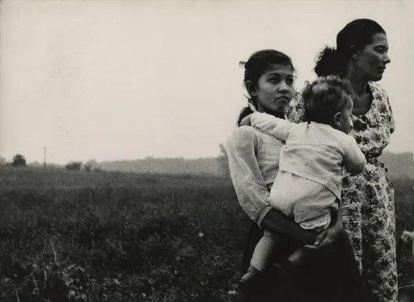 Charles Harbutt, Women, Glassboro, NJ, 1957