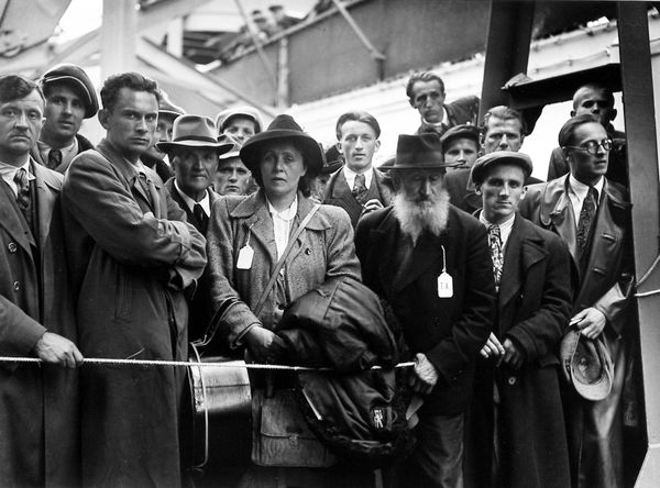 Arthur Rothstein, War Refugees Arrive in NYC, 1947