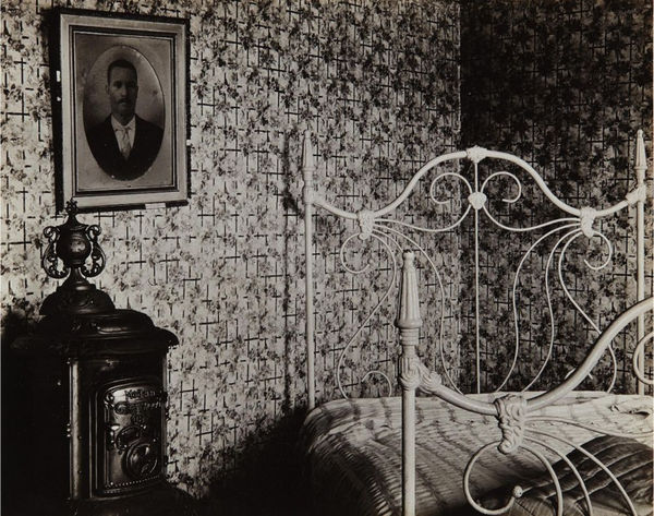 Walker Evans, Interior, Cape Cod, 1931