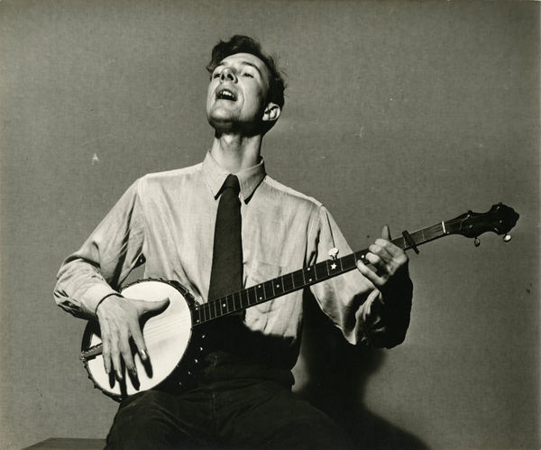Sid Grossman, Pete Seeger, c.1948