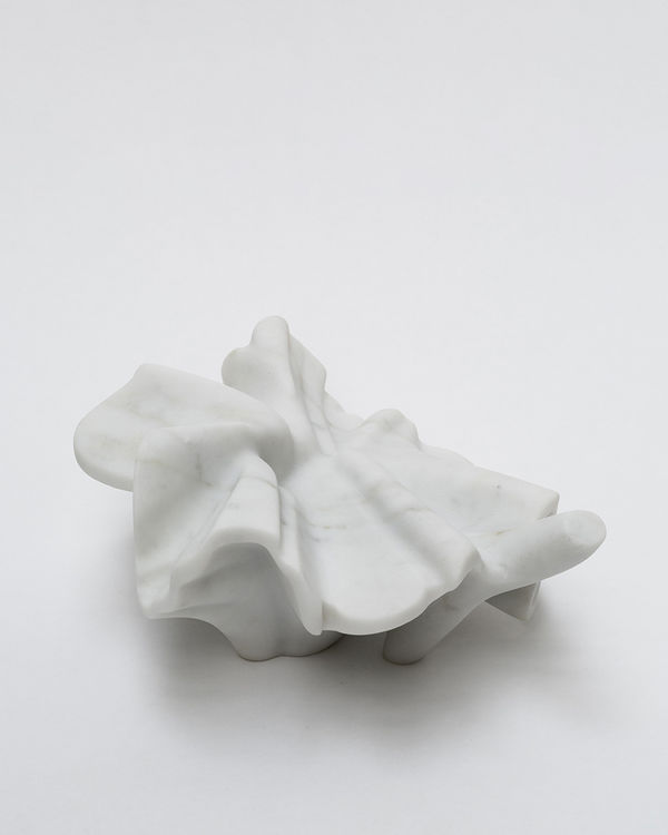 Beatrice Taponecco, Dressed in white