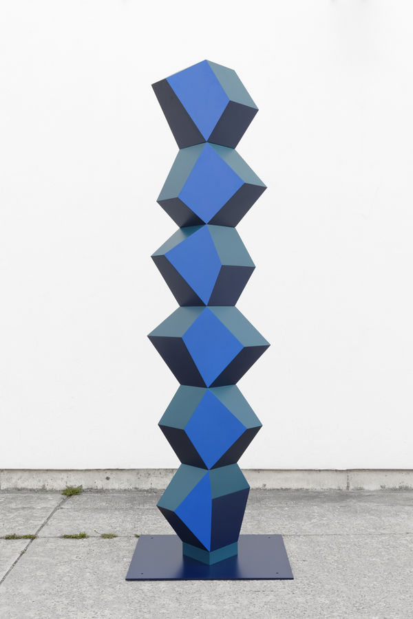 Angela Bulloch Heavy Metal Stack of Six: Bustle Hedgerow, 2020, &copy; Eberle & Eisfeld, Courtesy the Artist and Esther Schipper, Berlin/ Paris/Seoul.