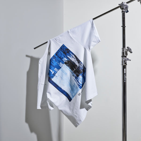 バックプリントTシャツ　¥9,900