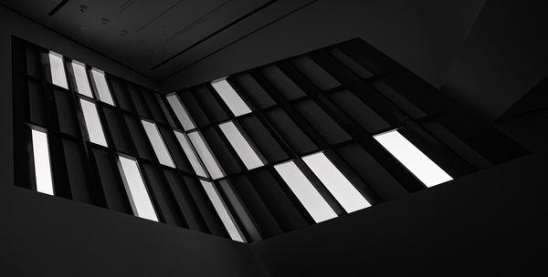 Jan Tichy – Darkness