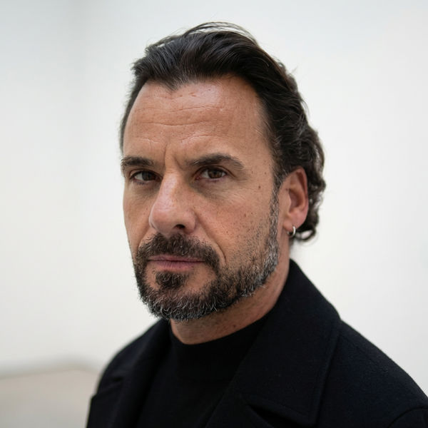 Stephan Luca, Gallery Representative