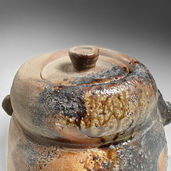 Latest exhibition features Bizen and Hagi ware