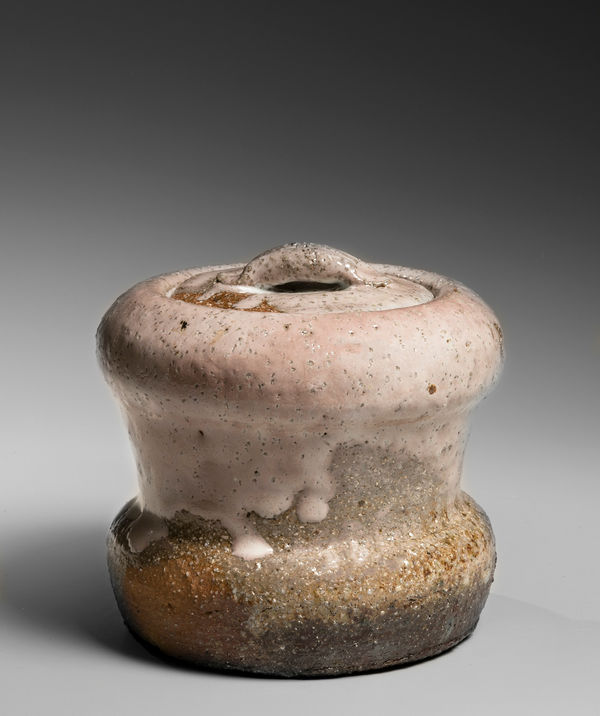 Duo helped revive the golden age of Japanese ceramics