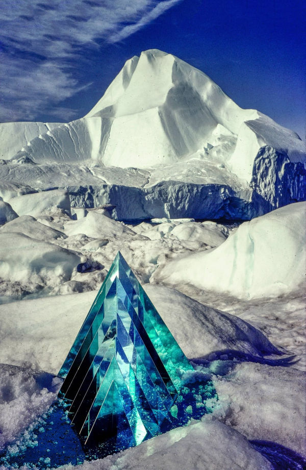 WORLD ARTIST HEINZ MACK SHOWS HIS WORK IN THE KUNSTPALAST Exhibition of Hope in Düsseldorf