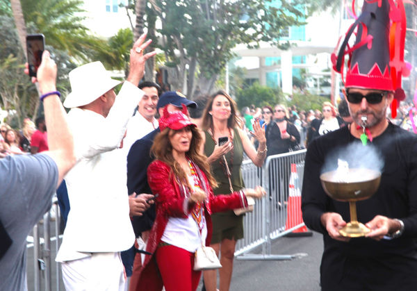 Cbetancourt 291 The Pelican Passage Comparsa00012