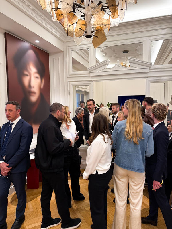 Foto 27 03 25 16 16 12