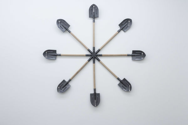 10-g 2024 Shove heads, wood and steel Image by Saba Gorgodze