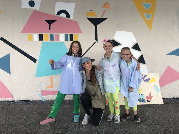 Wandgestaltung und Film mit den "Schwiizergoofen" für Hello Family / Coop