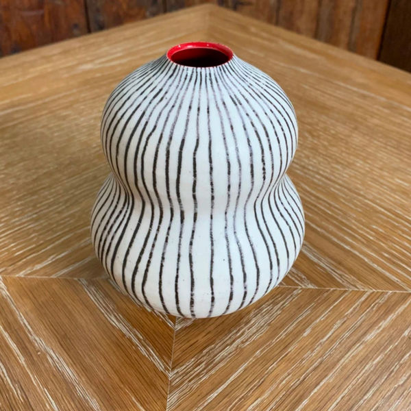 Katharina Klug, Bulbous Vase I, 2020