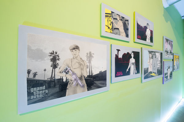 Yaas Nikpour It S My Turn Electric Lowres 07