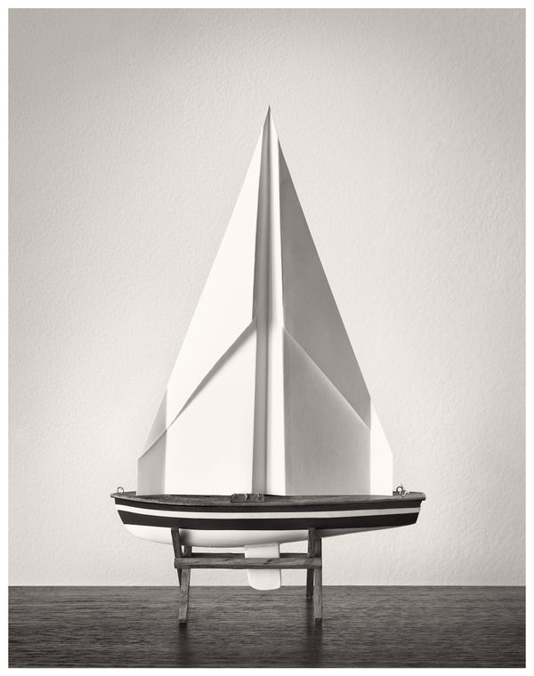 Chema Madoz Sin título (Avión vela)
