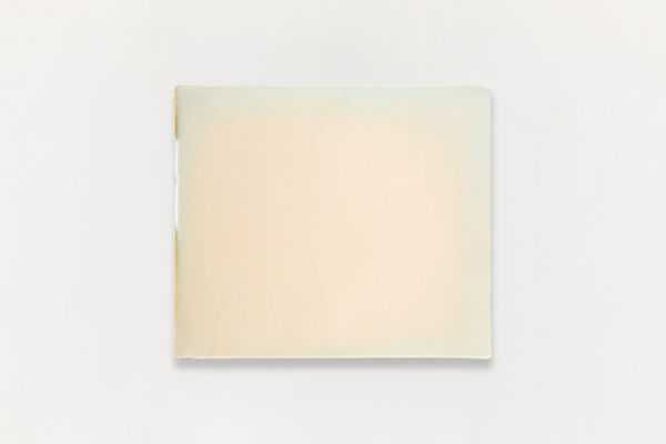 Juliana Frontin Contra-volume, 2025 resina sobre linho [resin on linen] 40.5 x 46 x 2.5 cm 16 x 18 1/8 x 1 in (22398)