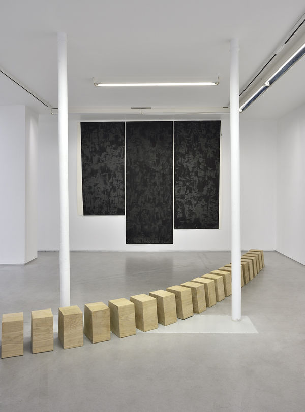 Richard Nonas (PARENTHESIS); (corner to corner, in place) 17.10-23.11.2019