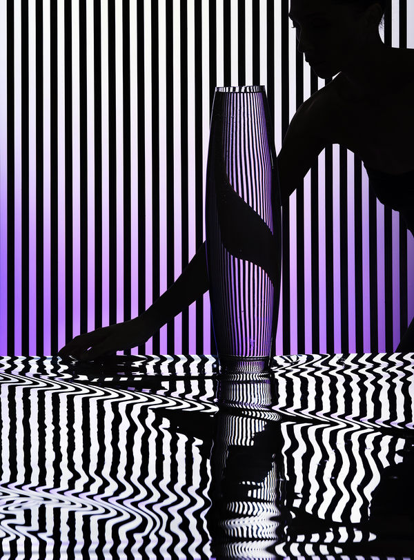 Hannah Whitaker Distortions, 2021 Tirage à impression pigmentaire Archival pigment print 127 x 94 cm 50 x 37 inches Edition of 3 plus 2 artist's proofs