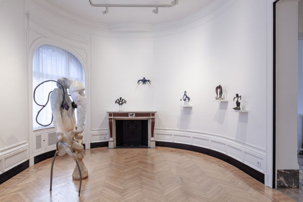 L&eacute;o Orta, Uncanny in the man sane / &Ecirc;tre-Anges (ways of being), Galerie Christophe Gaillard Brussels. Photo : &copy; Zooo