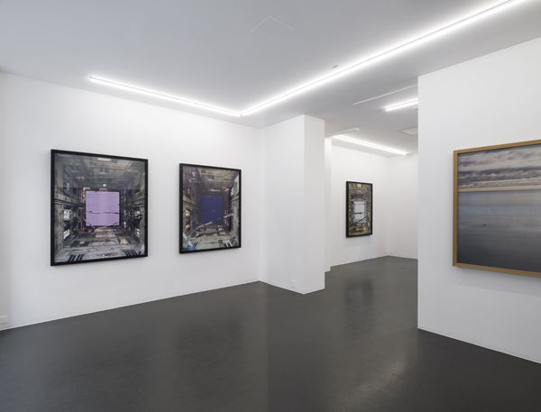 MARIE BOVO | KAMEL MENNOUR GALLERY Photographies