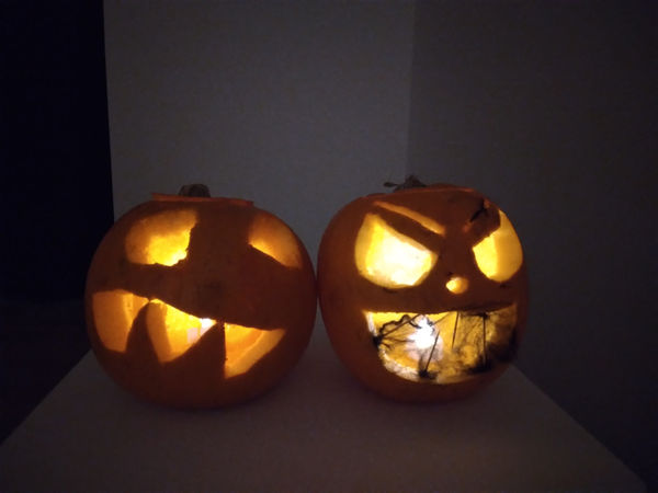 Monday, 27th October 2025 Pumpkin Carving Learn how to carve your very own design into a pumpkin, turning it into a glowing, spooky ornament. Using carving tools and a tea light, you’ll create a one-of-a-kind Halloween decoration that comes to life at night!