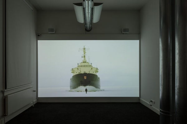 Guido van der Werve, Nummer acht, everything is going to be alright (2007), in: Freedom. Fifty Key Dutch Artworks Since 1968, curated by Hans den Hartorg Jager. Museum De Fundatie, Zwolle (NL), 2019.
