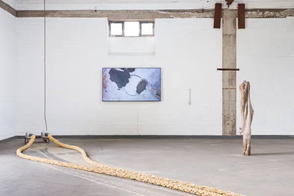 Exhibition view Ravel Ravel, Ontsteking, Ghent, 2023. Photo credit Shivadas De Schrijver