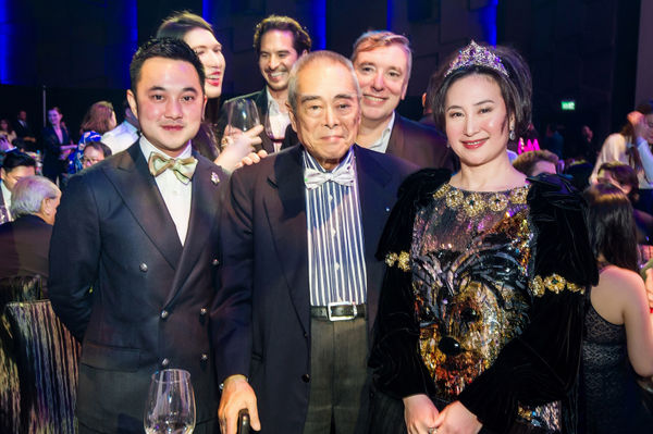 Calvin Hui, Hsiao Chin and Pansy Ho at MGM COTAI opening, 2018 2018年，許劍龍、蕭勤與何超瓊合影於美獅美⾼梅開幕晚宴