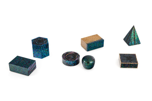 Incense Containers Designed to be Seen, Terumasa Ikeda: Iridescent Lacquer